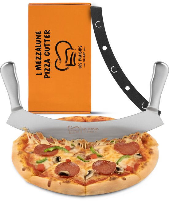Pizzasnijder 30,5 cm RVS — Wiegemes / Mezzaluna met Dubbel Handvat — Extra Scherp Pizza Mes voor Kruiden, Groenten & Taarten — Inclusief Beschermhoes — Belgisch Merk Les Plaisirs du Chef